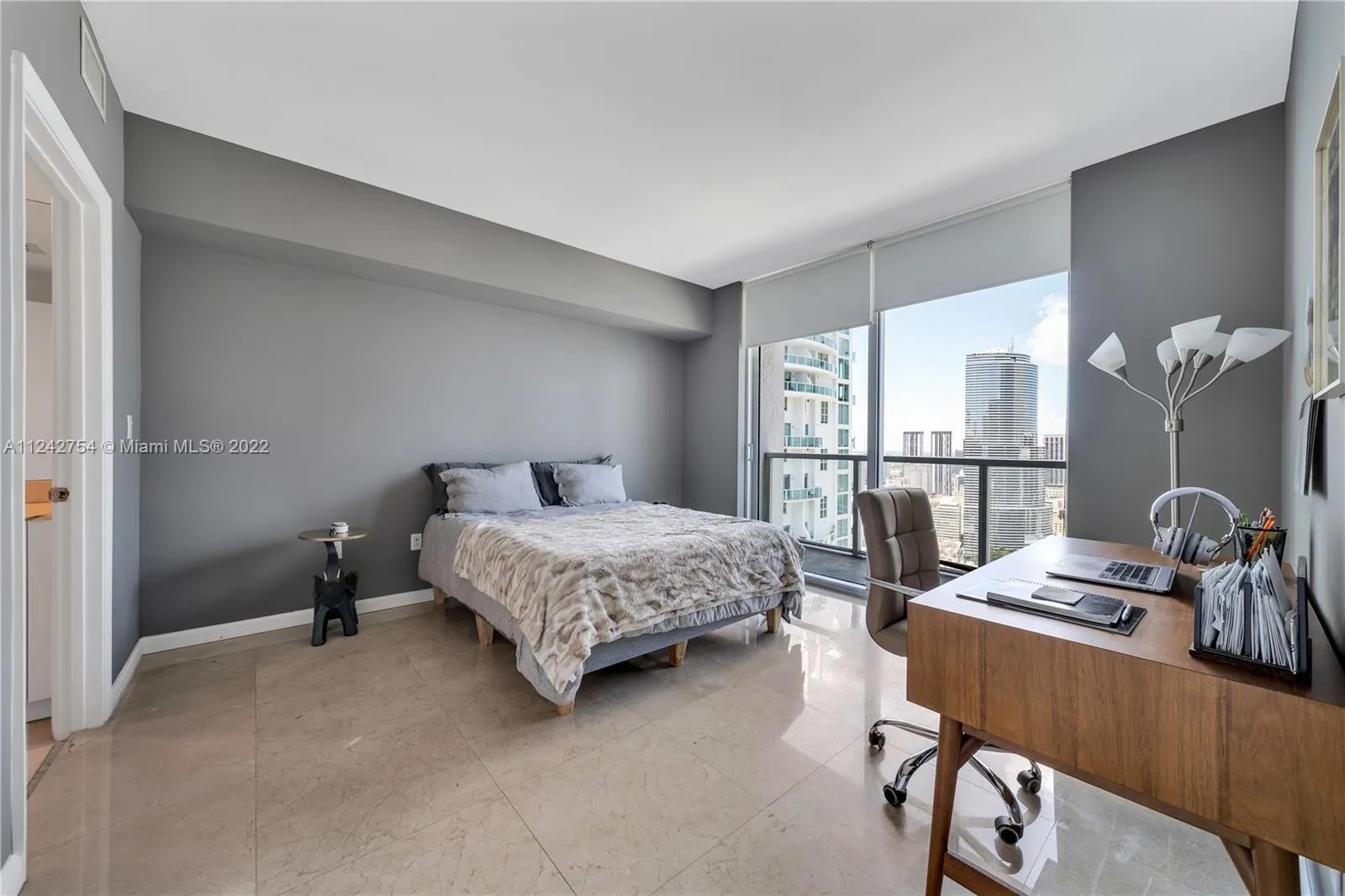 55 SE 6th St # 3903, Miami FL 33131