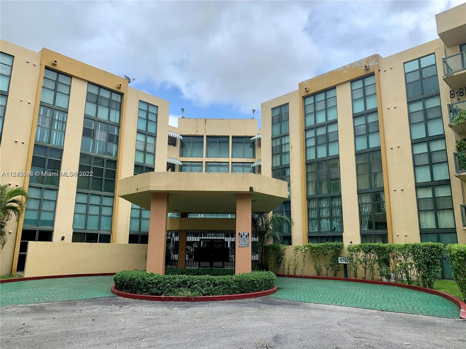 11750 SW 18th St # 1, Miami FL 33175