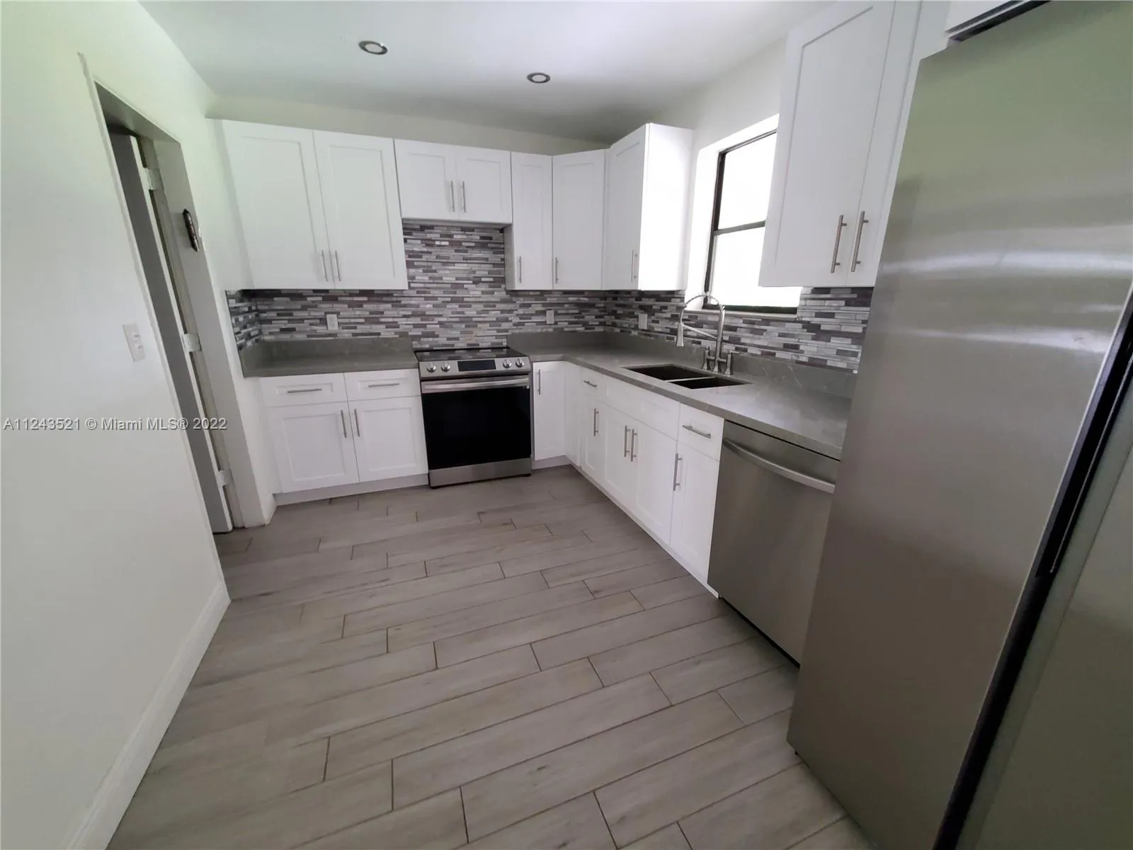 685 NE 172nd St, Miami FL 33162