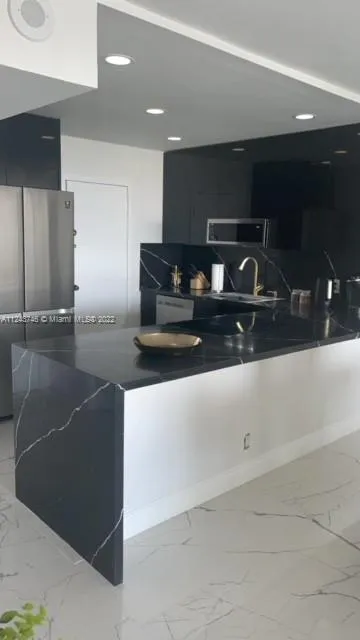1 bedroom 1 bath for sale at 3800 S Ocean Dr # 803, Hollywood FL 33019