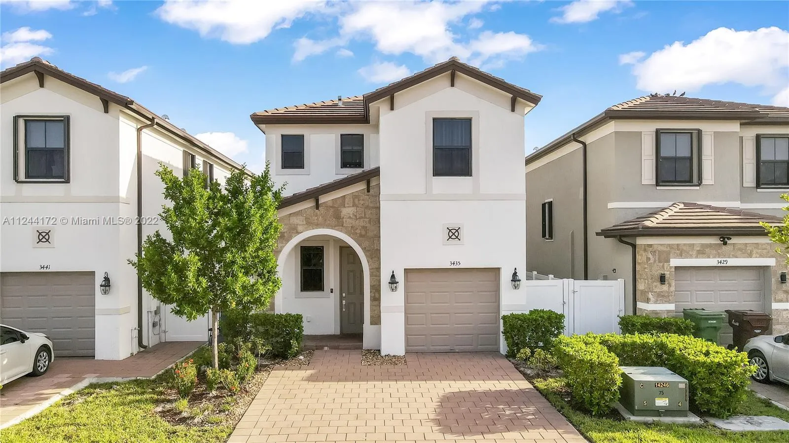 3 bedroom 2 bath for sale at 3435 W 110th St, Hialeah FL 33018