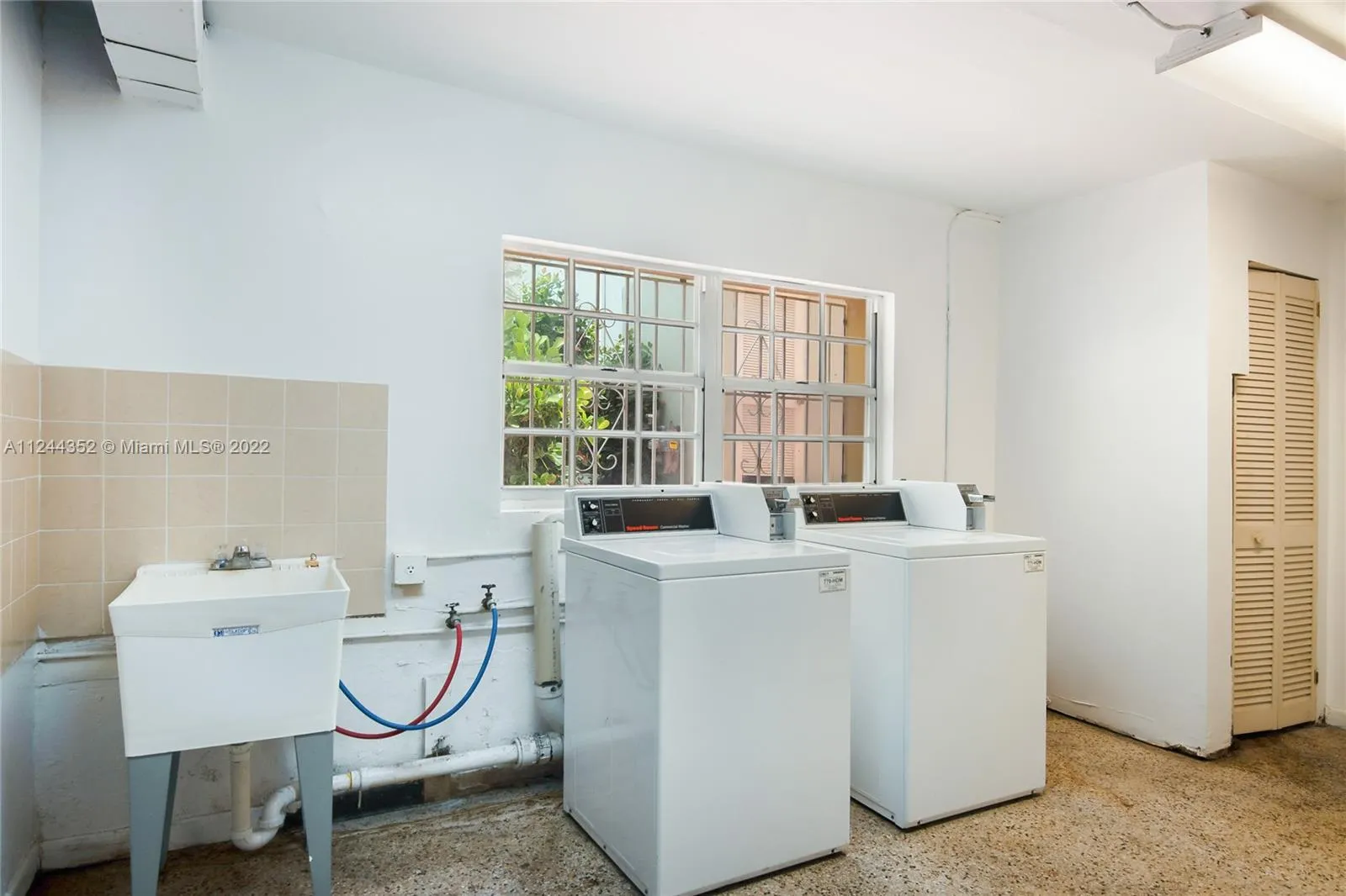 1051 Meridian Ave # 1M, Miami Beach FL 33139