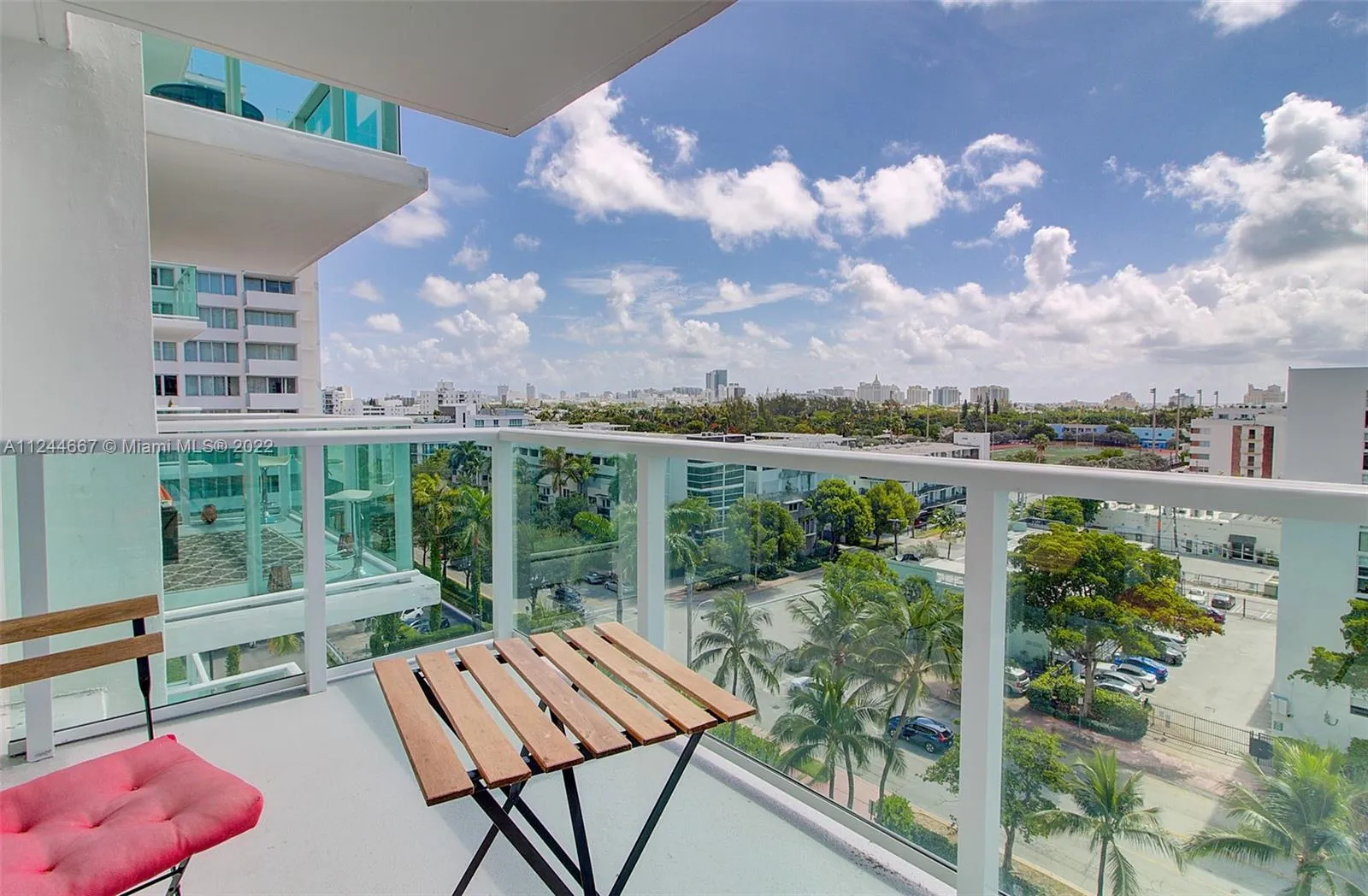 1 bedroom 1 bath for sale at 1000 West Ave # 808, Miami Beach FL 33139