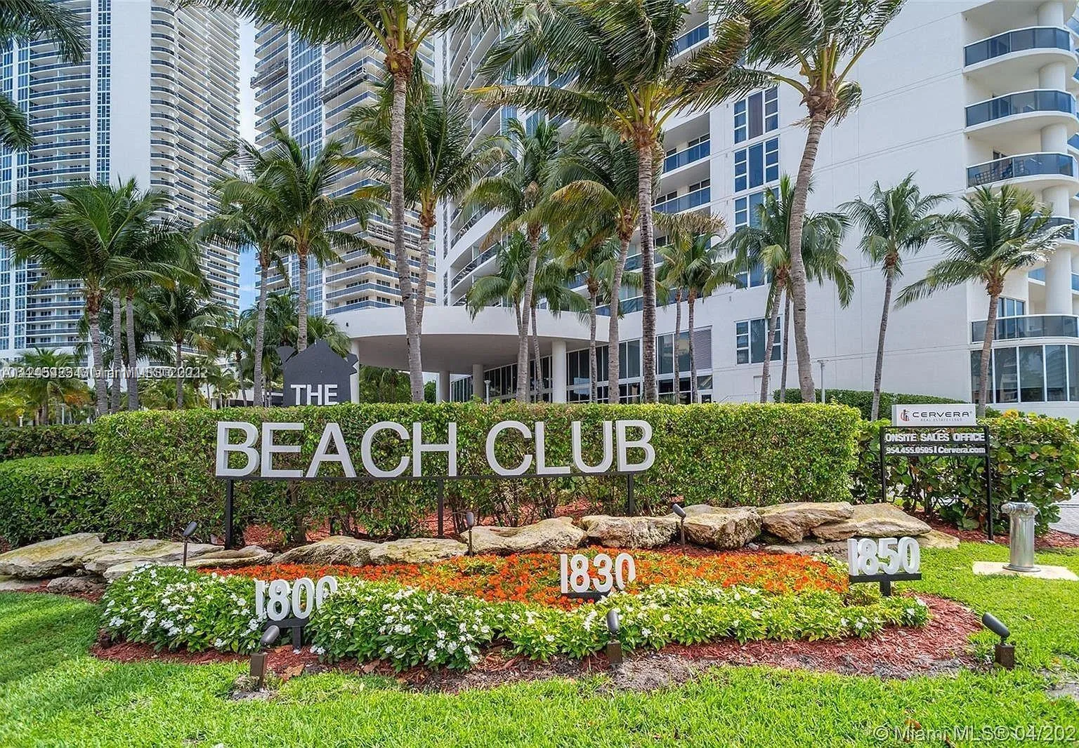 1 bedroom 1 bath for sale at 1830 S Ocean Dr # 3609, Hallandale Beach FL 33009
