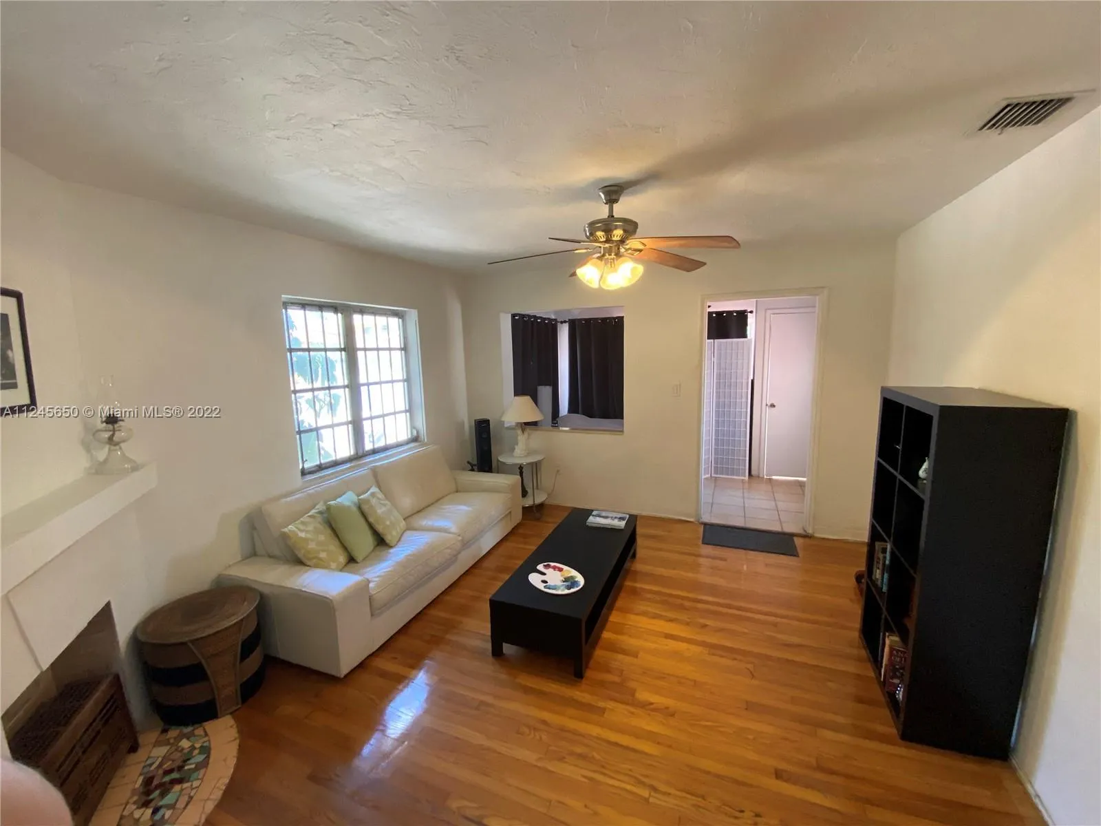 300 NW 13th Ave, Miami FL 33125