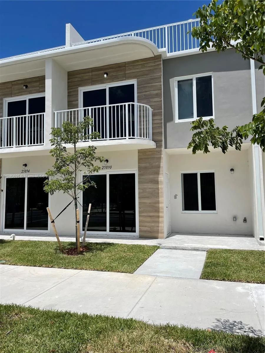 4 bedroom 3 bath for sale at 25827 SW 144th Ct # 25827, Naranja FL 33031