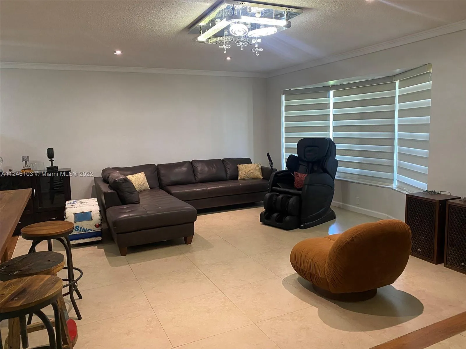 3 bedroom 2 bath for sale at 2210 N 54th Ave, Hollywood FL 33021