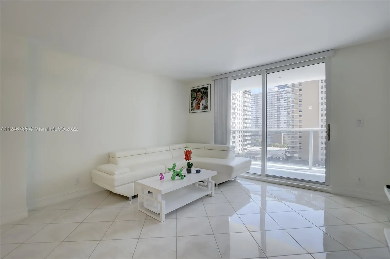 1880 S Ocean Dr, Hallandale Beach FL 33009