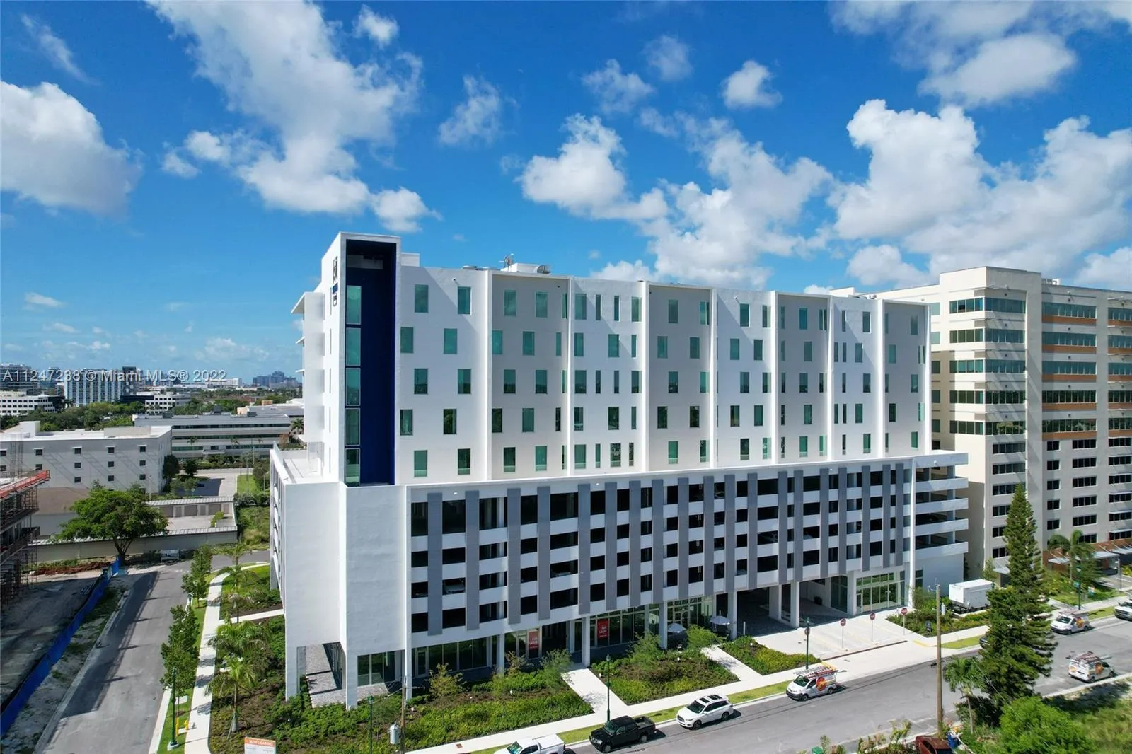 2820 NE 214th St # 909, Aventura FL 33180