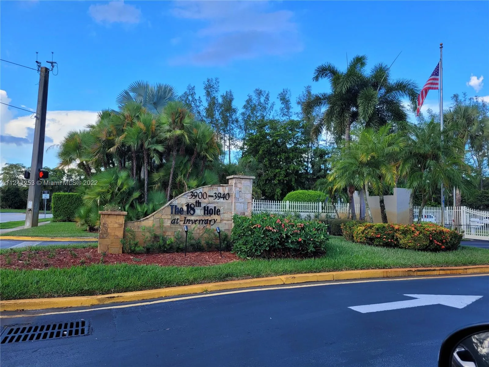 3 bedroom 2 bath for sale at 3940 Inverrary Blvd # A, Lauderhill FL 33319