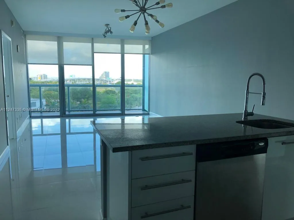 888 Biscayne Blvd # 610, Miami FL 33132