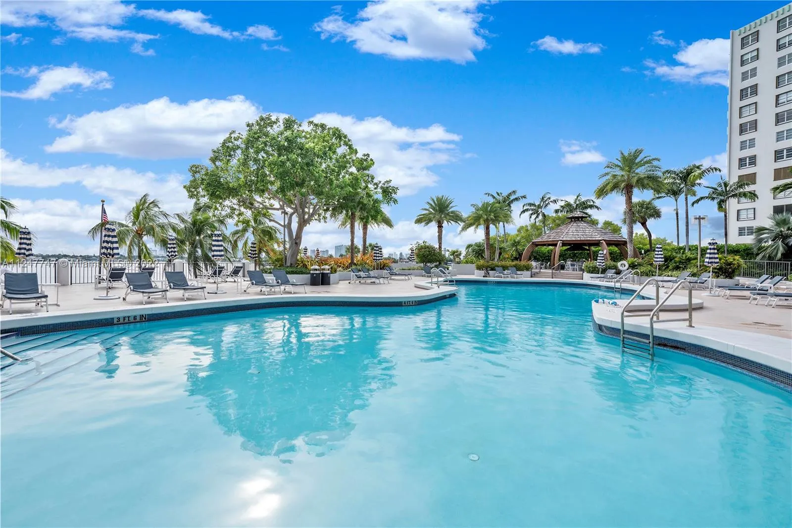2 bedroom 2 bath for sale at 9 Island Ave # 710, Miami Beach FL 33139
