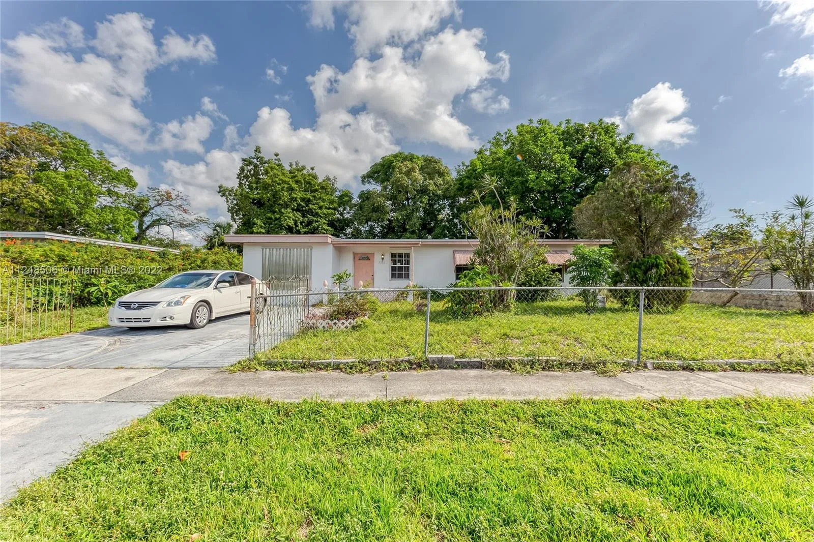 3561 NW 3rd St, Lauderhill FL 33311