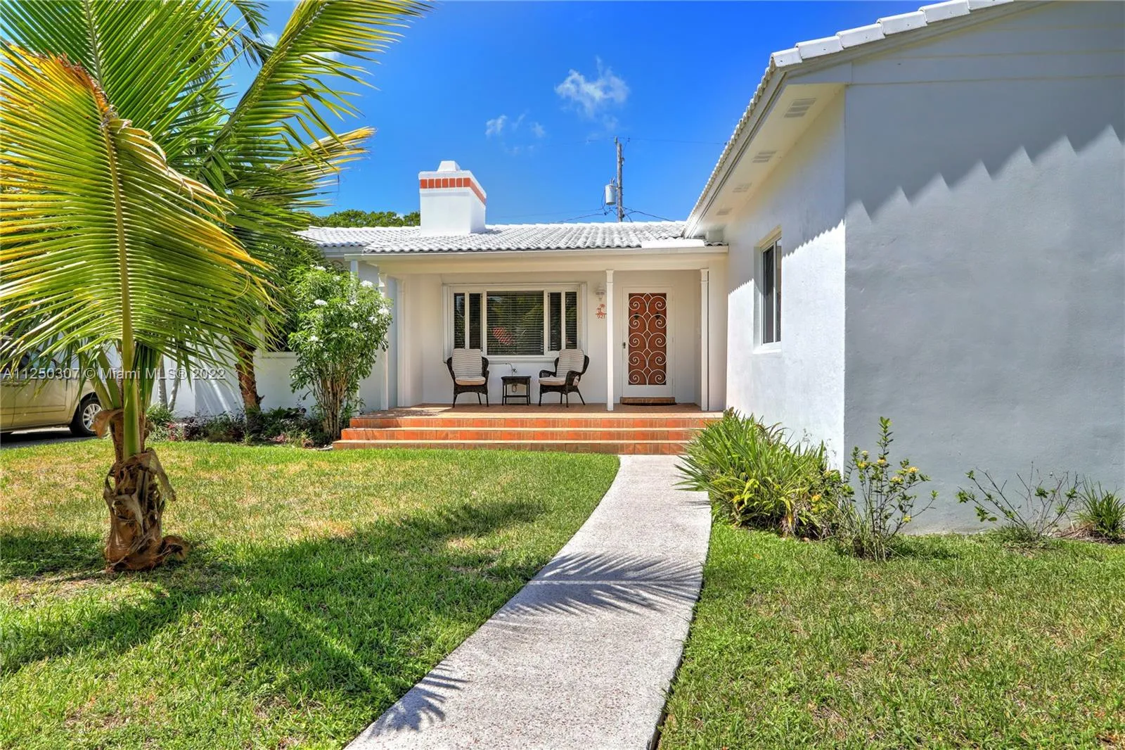 921 NE 73rd St, Miami FL 33138