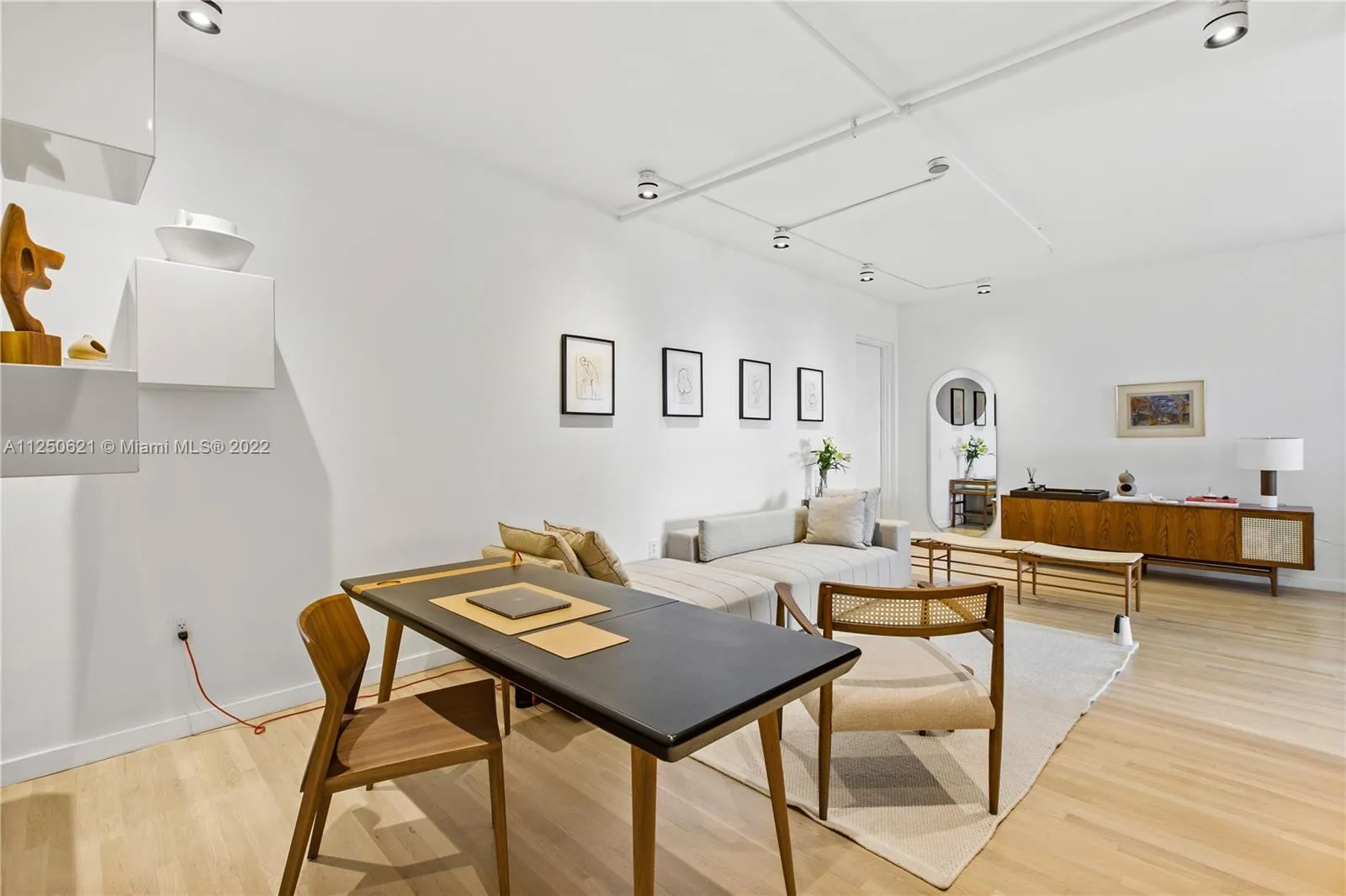 1700 Meridian Ave # 406, Miami Beach FL 33139