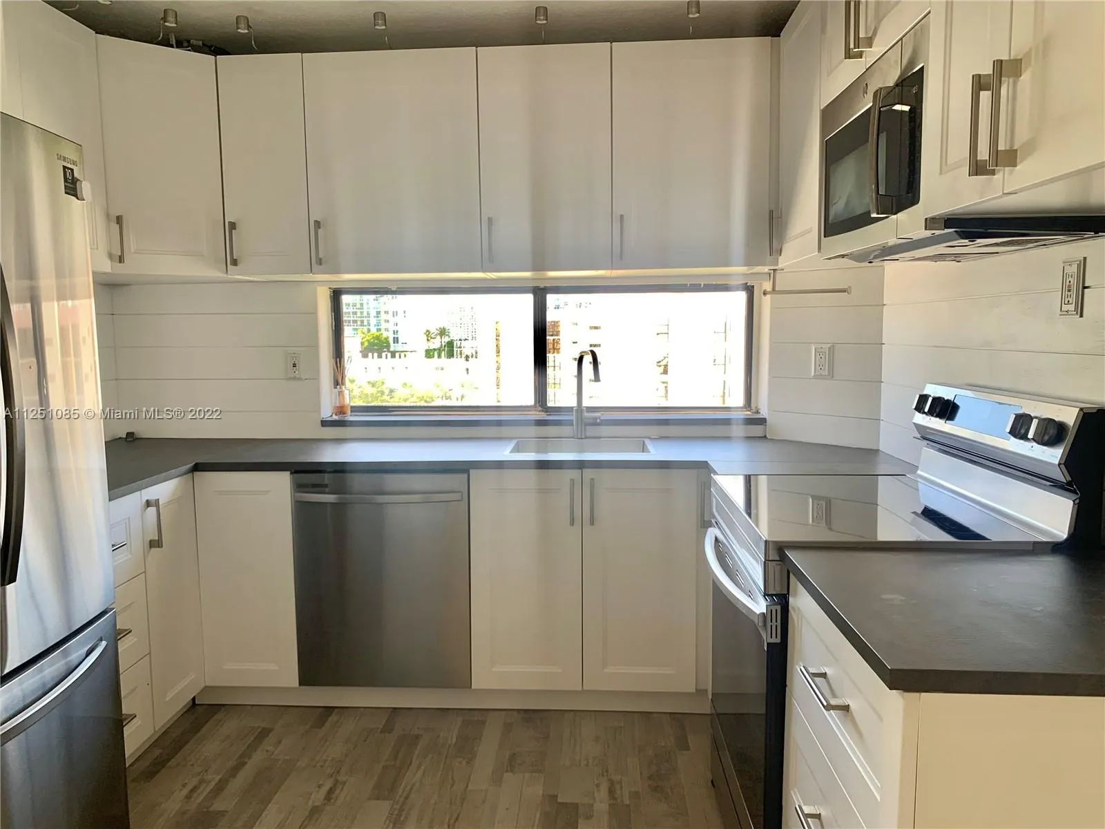 17011 N Bay Rd # 1019, Sunny Isles Beach FL 33160