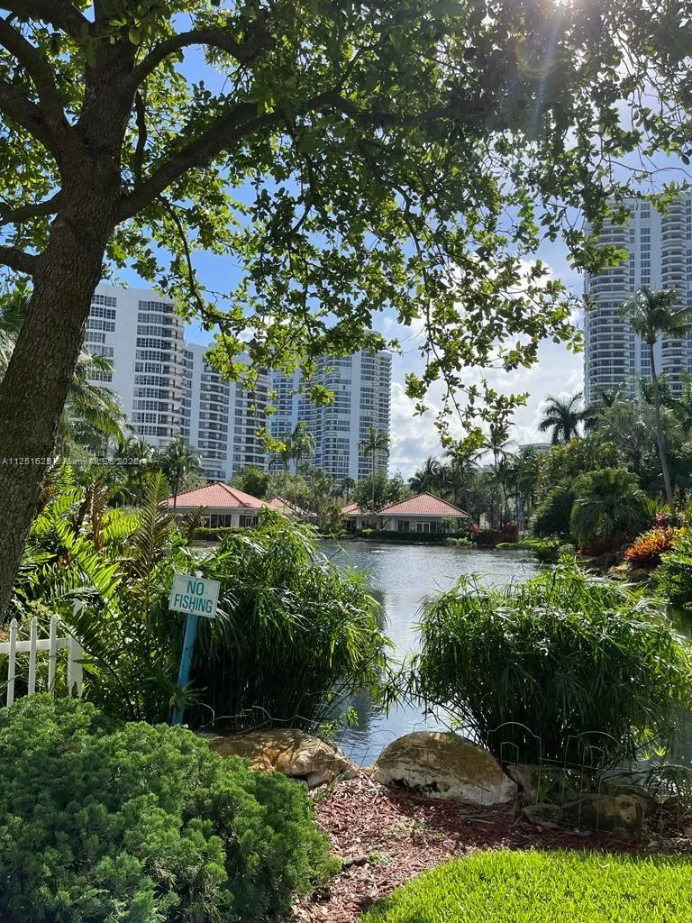 3530 Mystic Pointe Dr # 213, Aventura FL 33180
