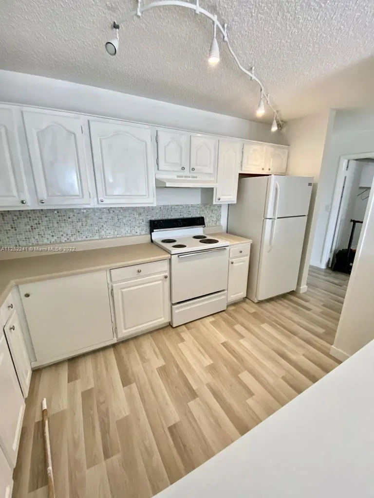 14830 Naranja Lakes Blvd, Homestead FL 33032