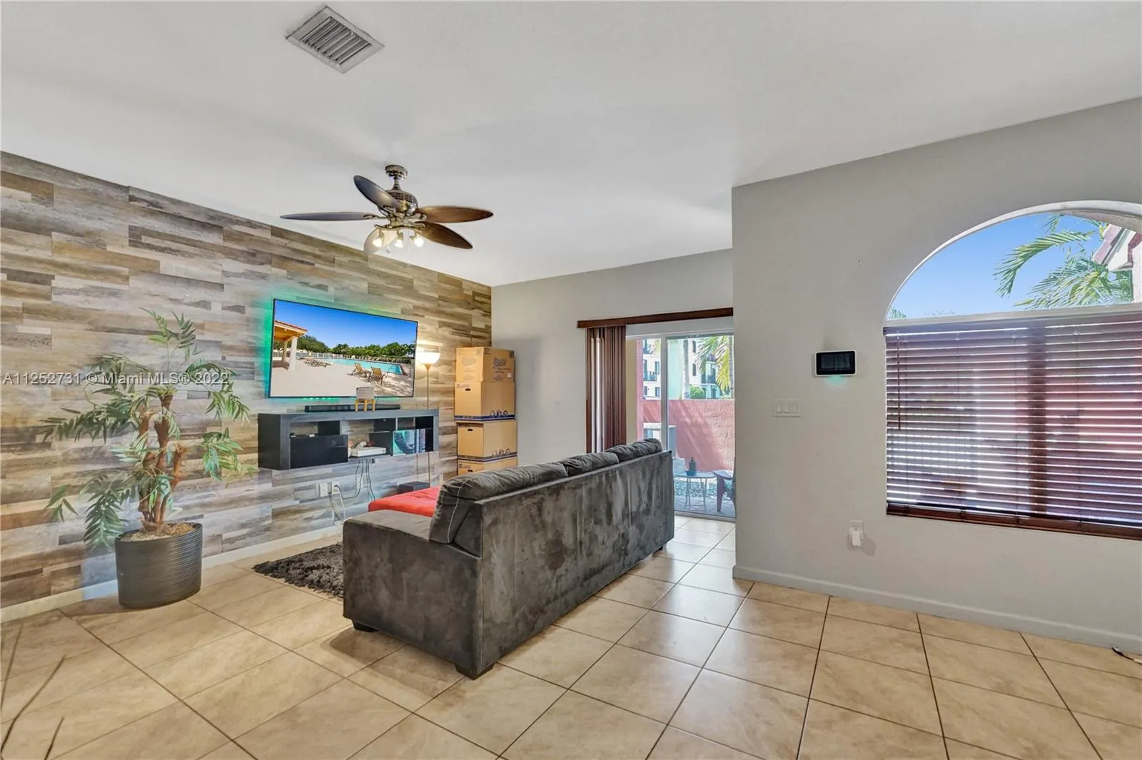 3540 NW 30th Pl, Lauderdale Lakes FL 33311