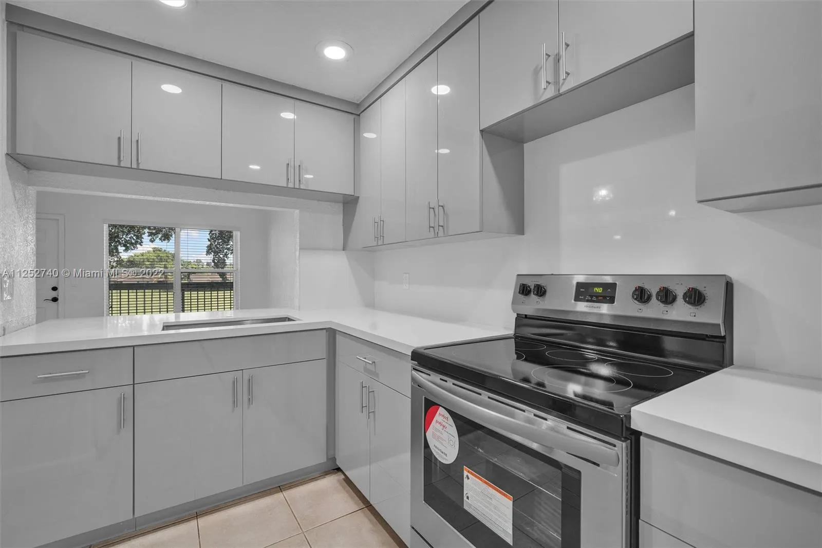 10015 NW 4th St # 203, Pembroke Pines FL 33024