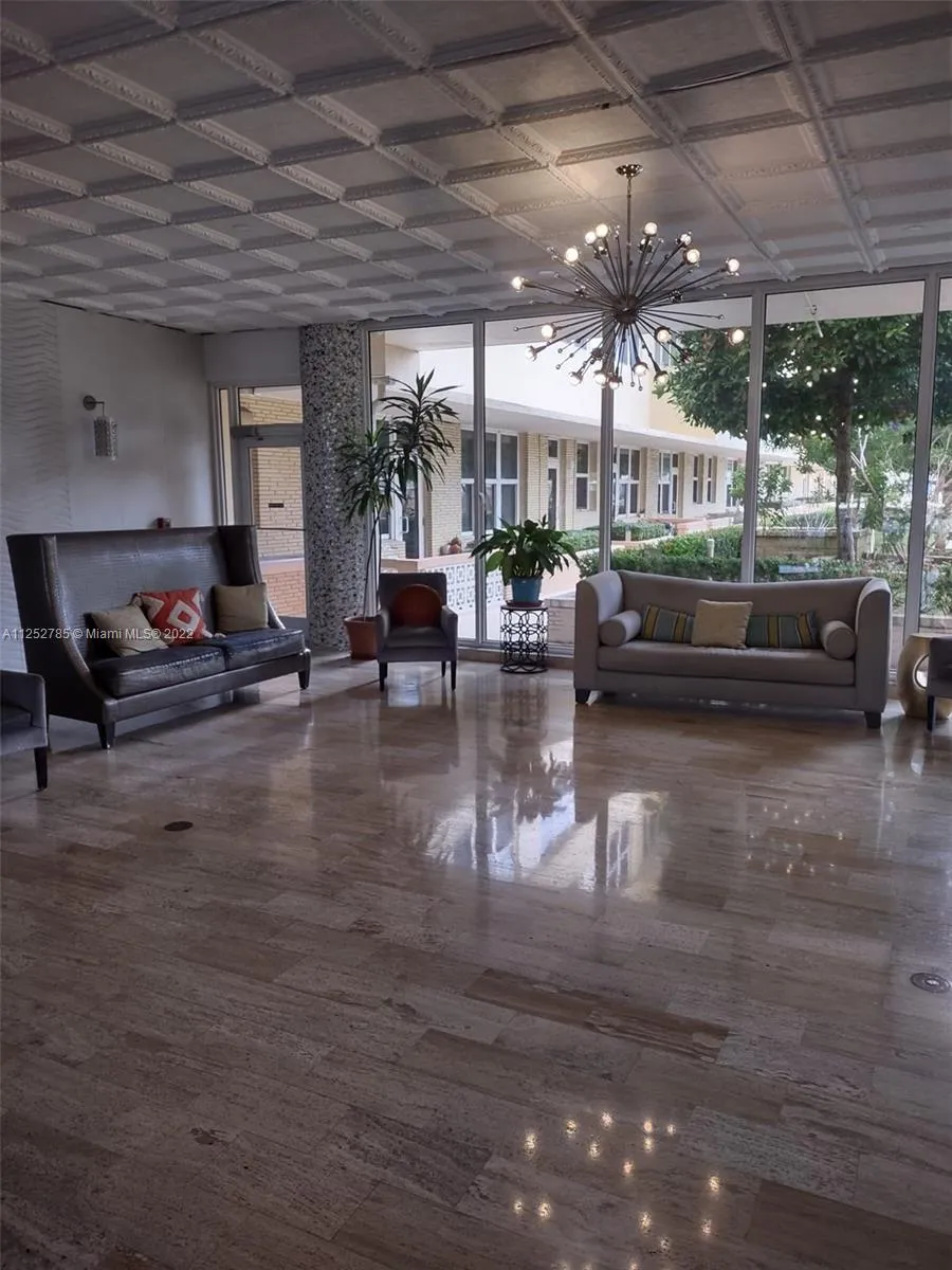 1 bath for sale at 4747 Collins Ave # 107, Miami Beach FL 33140