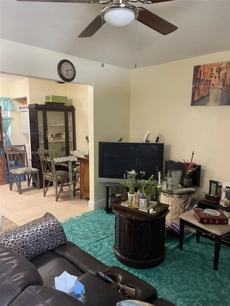 1708 Lauderdale Manor Dr, Fort Lauderdale FL 33311