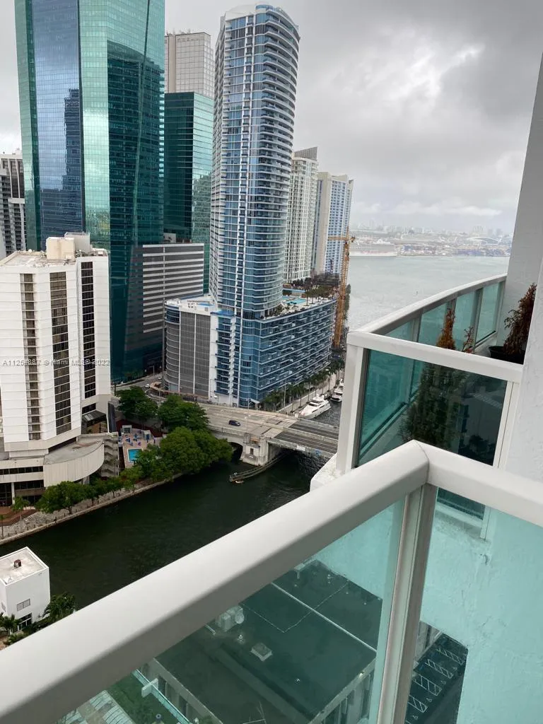 41 SE 5th St # 1815, Miami FL 33131