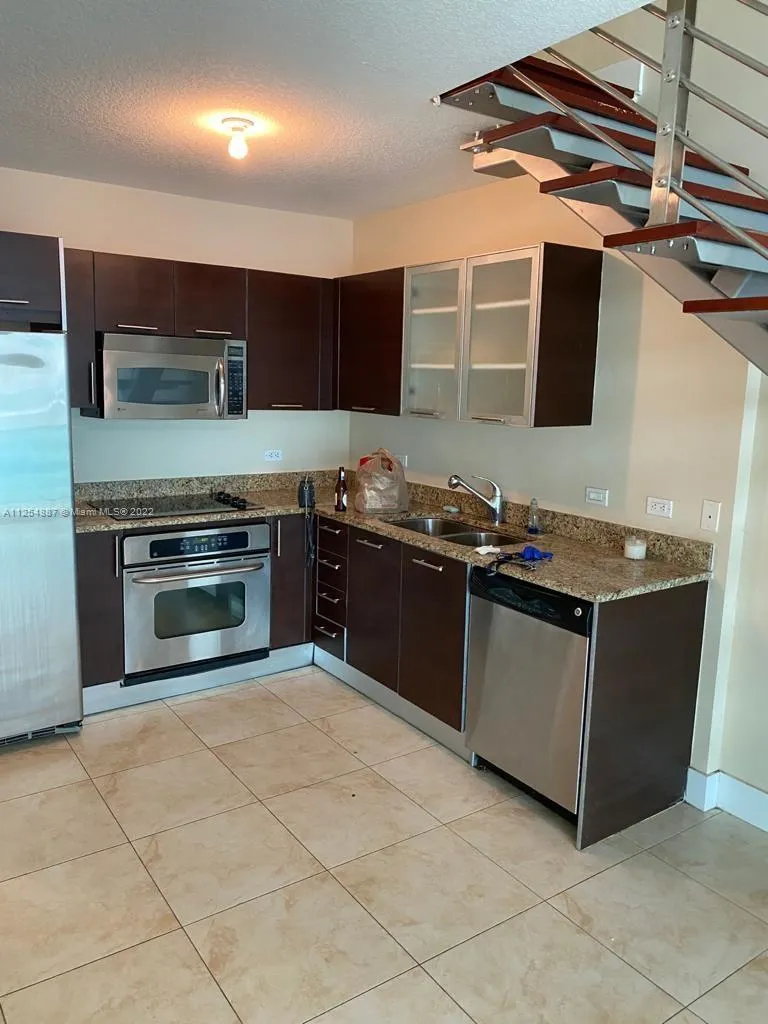 41 SE 5th St # 1815, Miami FL 33131