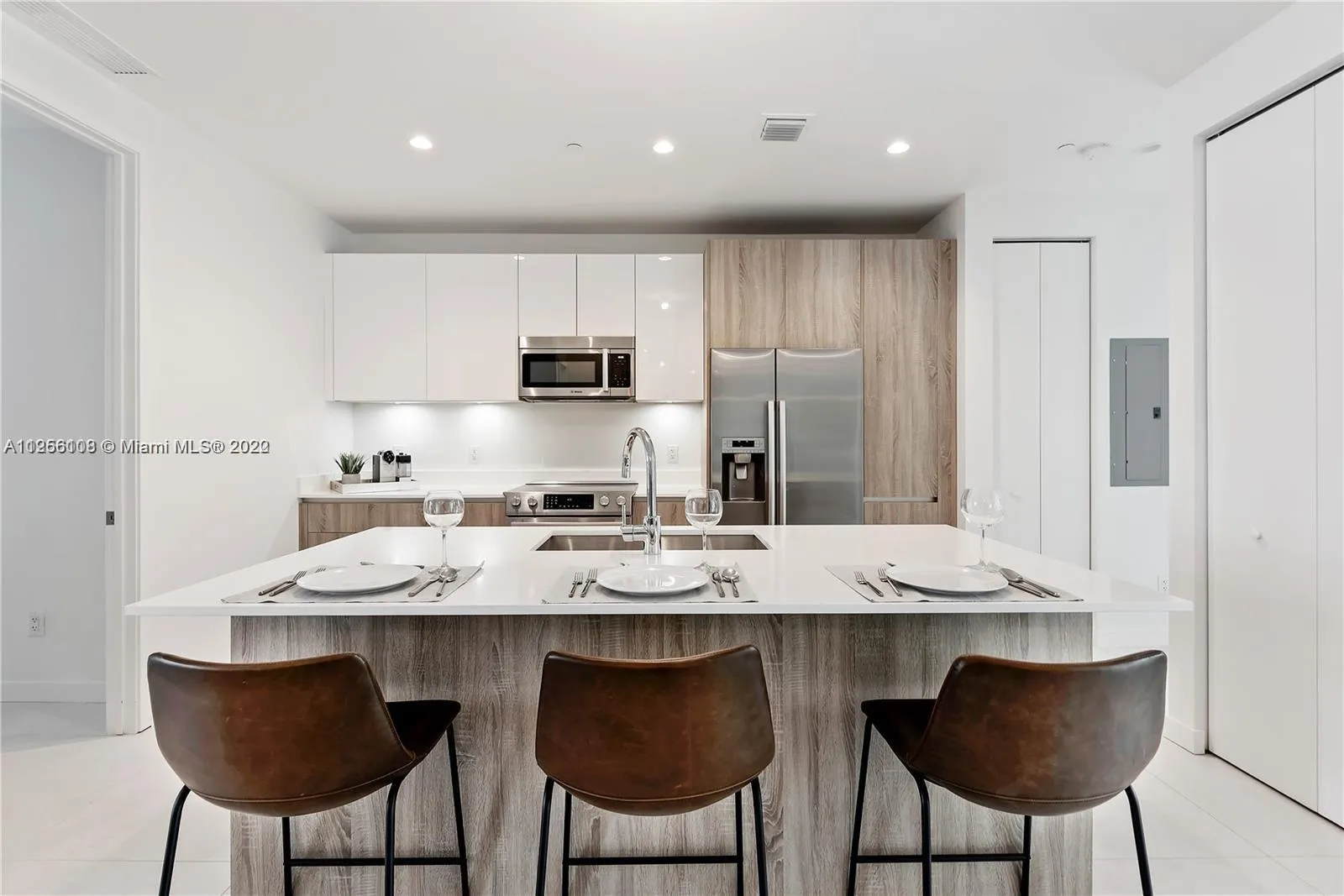 529 SW 11th St, Miami FL 33129