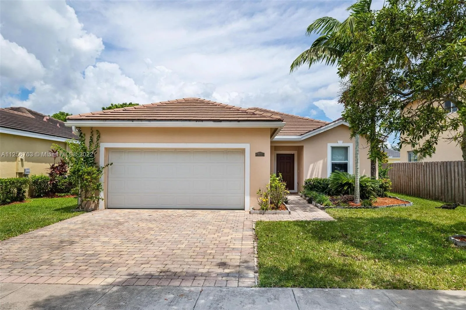 3079 SE 6th St, Homestead FL 33033