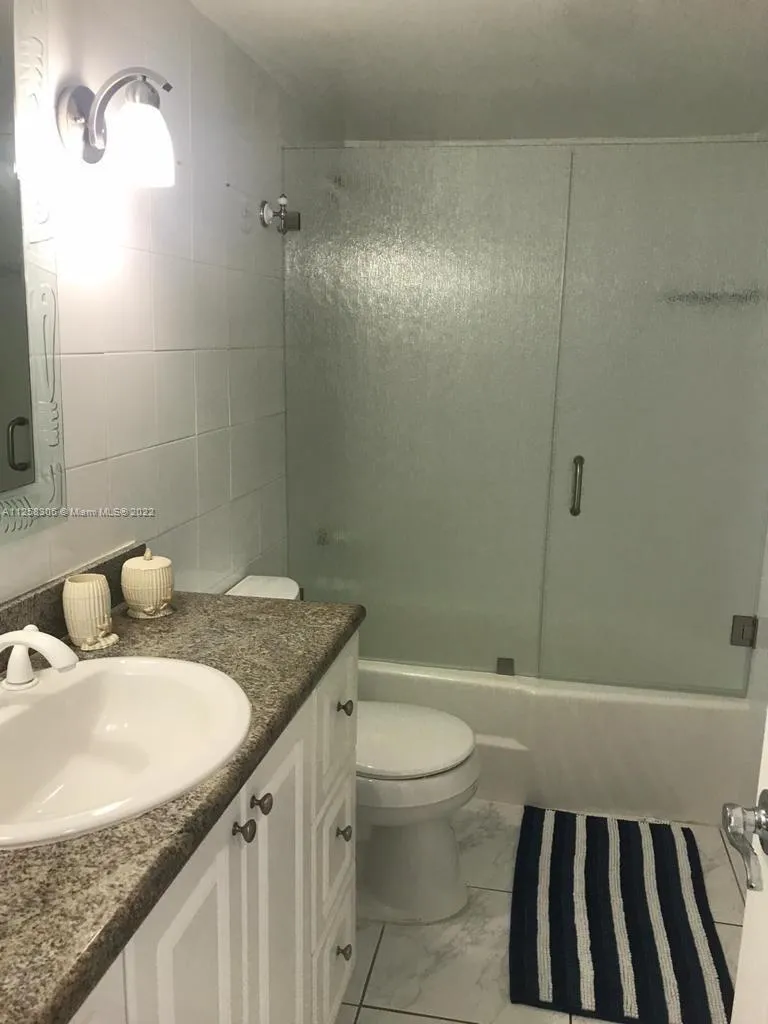 5161 Collins Ave # 412, Miami Beach FL 33140