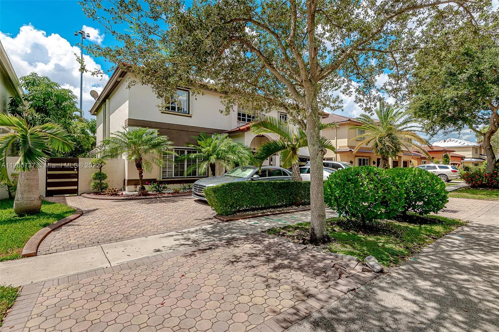 8886 NW 187th St, Miami FL 33018