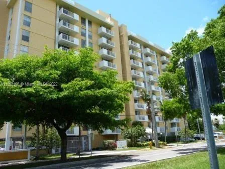 2 bedroom 2 bath for sale at 2000 NE 135th St # 1004, North Miami FL 33181
