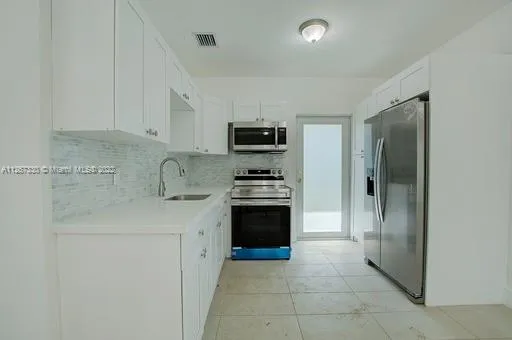 1286 NE 109th St # 2, Miami FL 33161