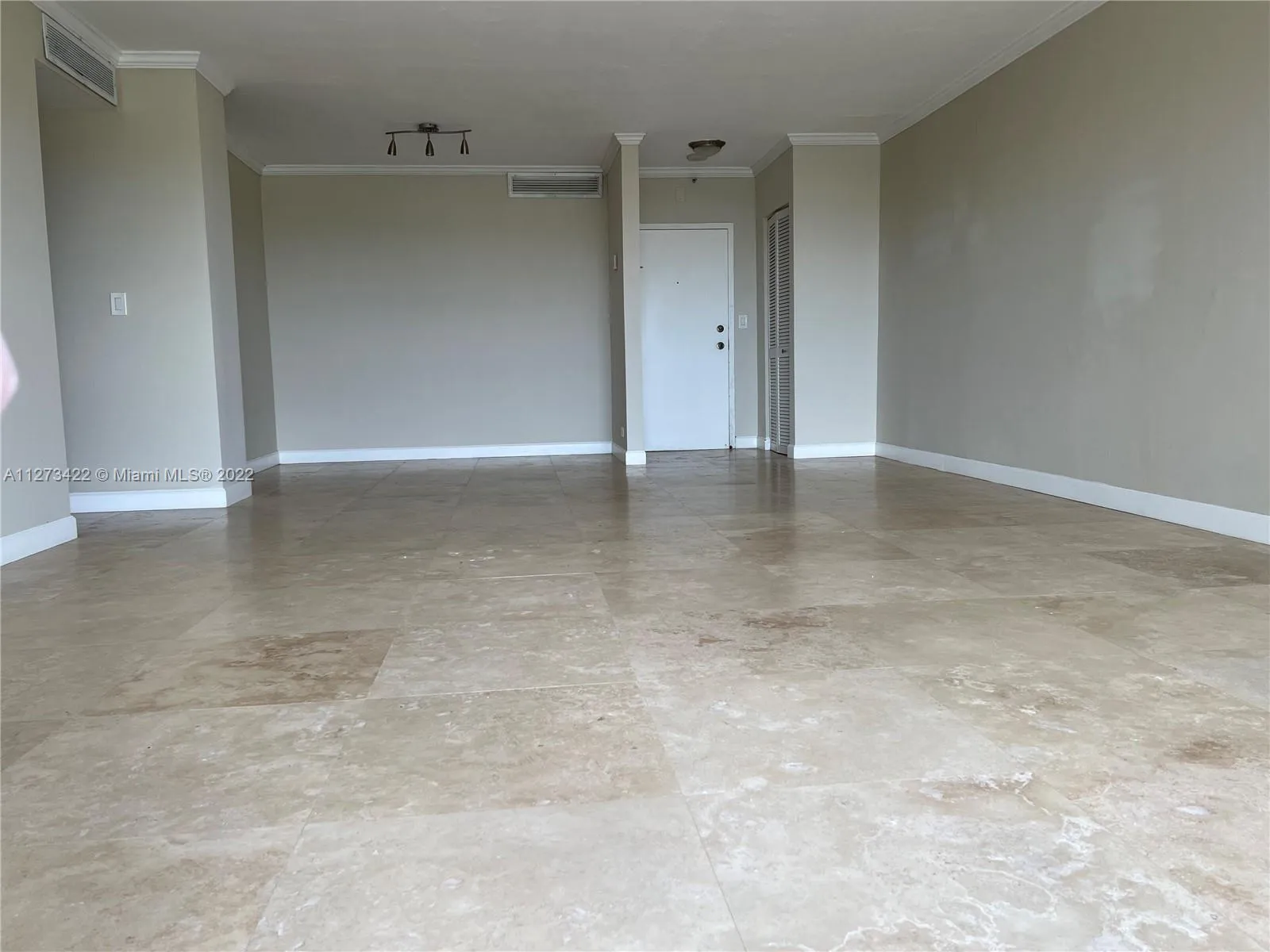 1 bedroom 1 bath for sale at 2451 Brickell Ave # 18N, Miami FL 33129