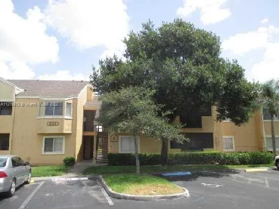 8471 SW 5th St # 208, Pembroke Pines FL 33025