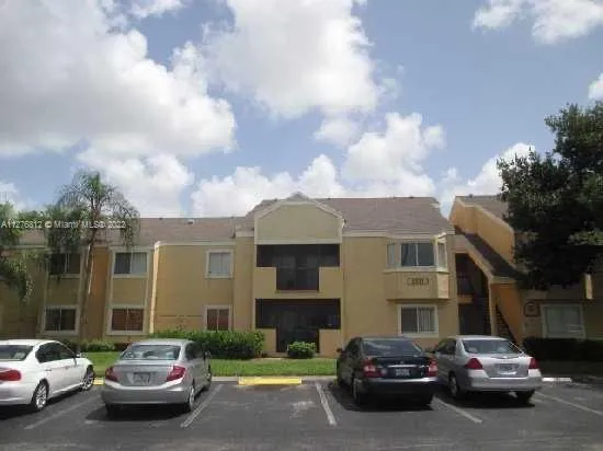 8471 SW 5th St # 208, Pembroke Pines FL 33025