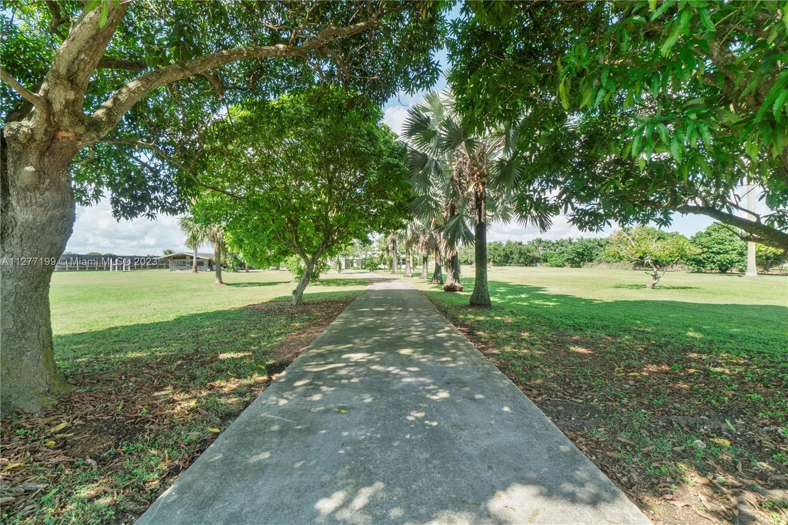 25950 SW 187 AVE, Homestead FL 33031