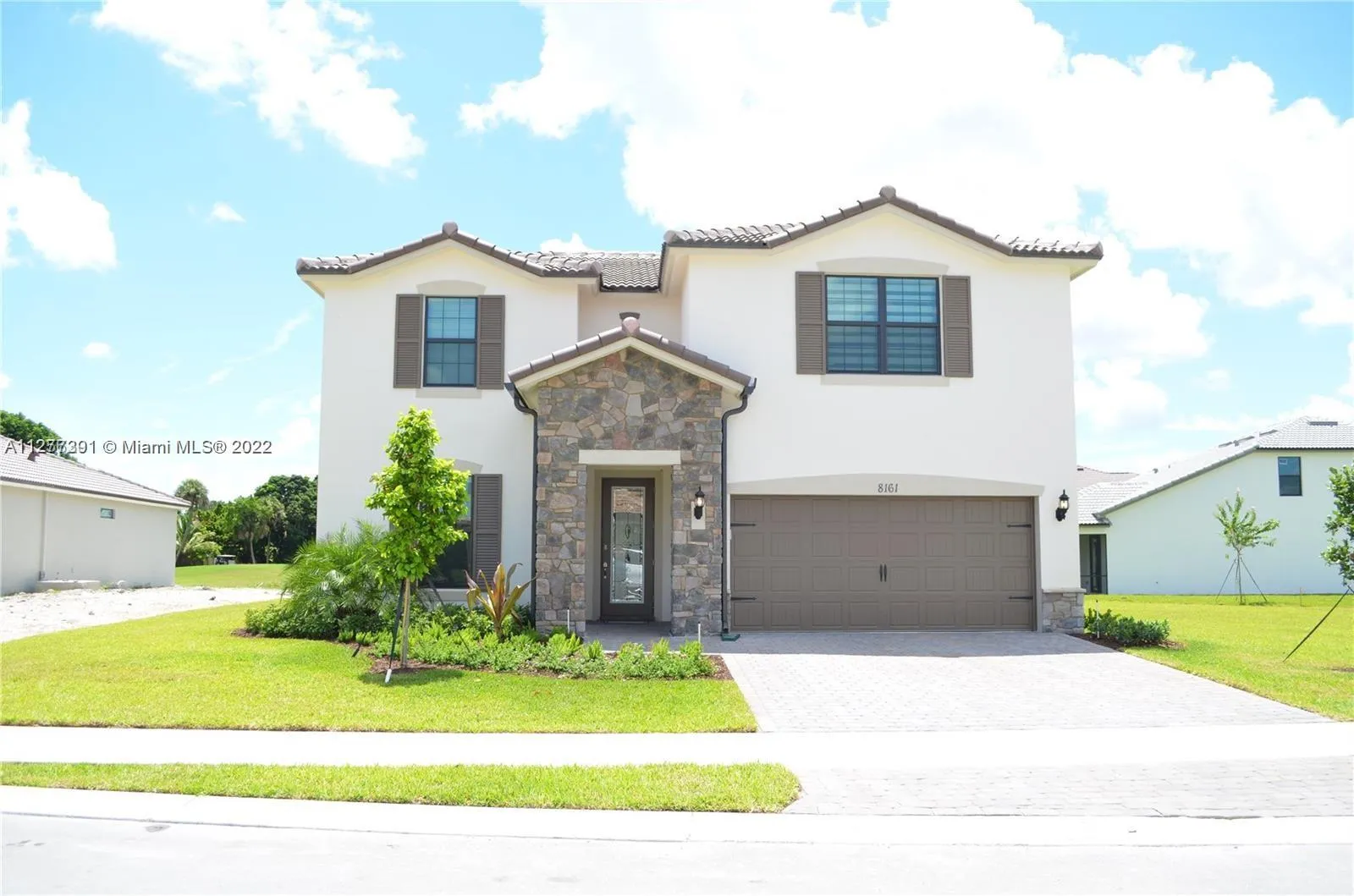 5 bedroom 4 bath for sale at 8161 NW 78th St, Tamarac FL 33321