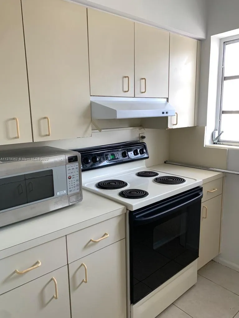 7945 East Dr # 302, North Bay Village FL 33141