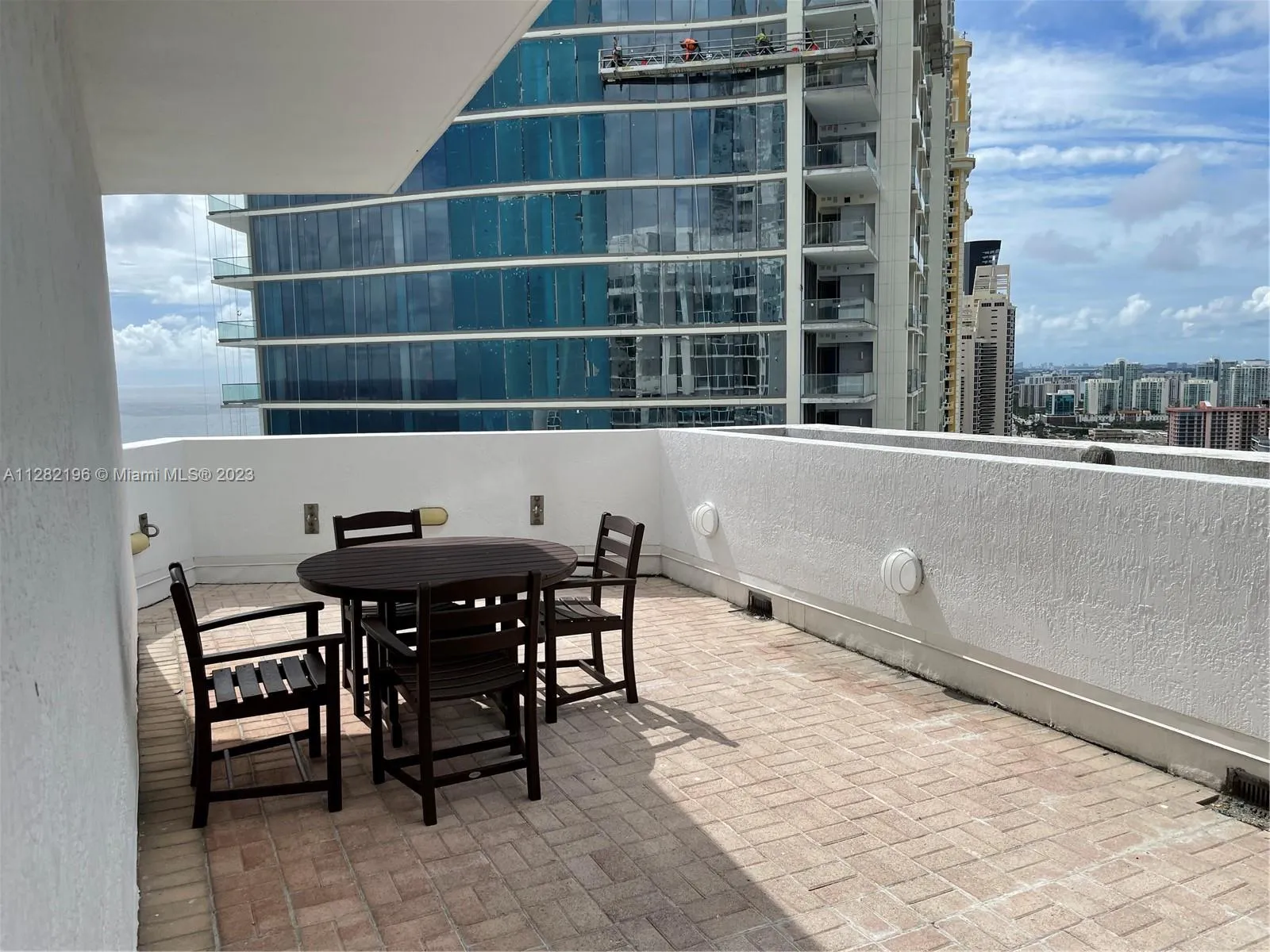 18001 Collins Ave, Sunny Isles Beach FL 33160