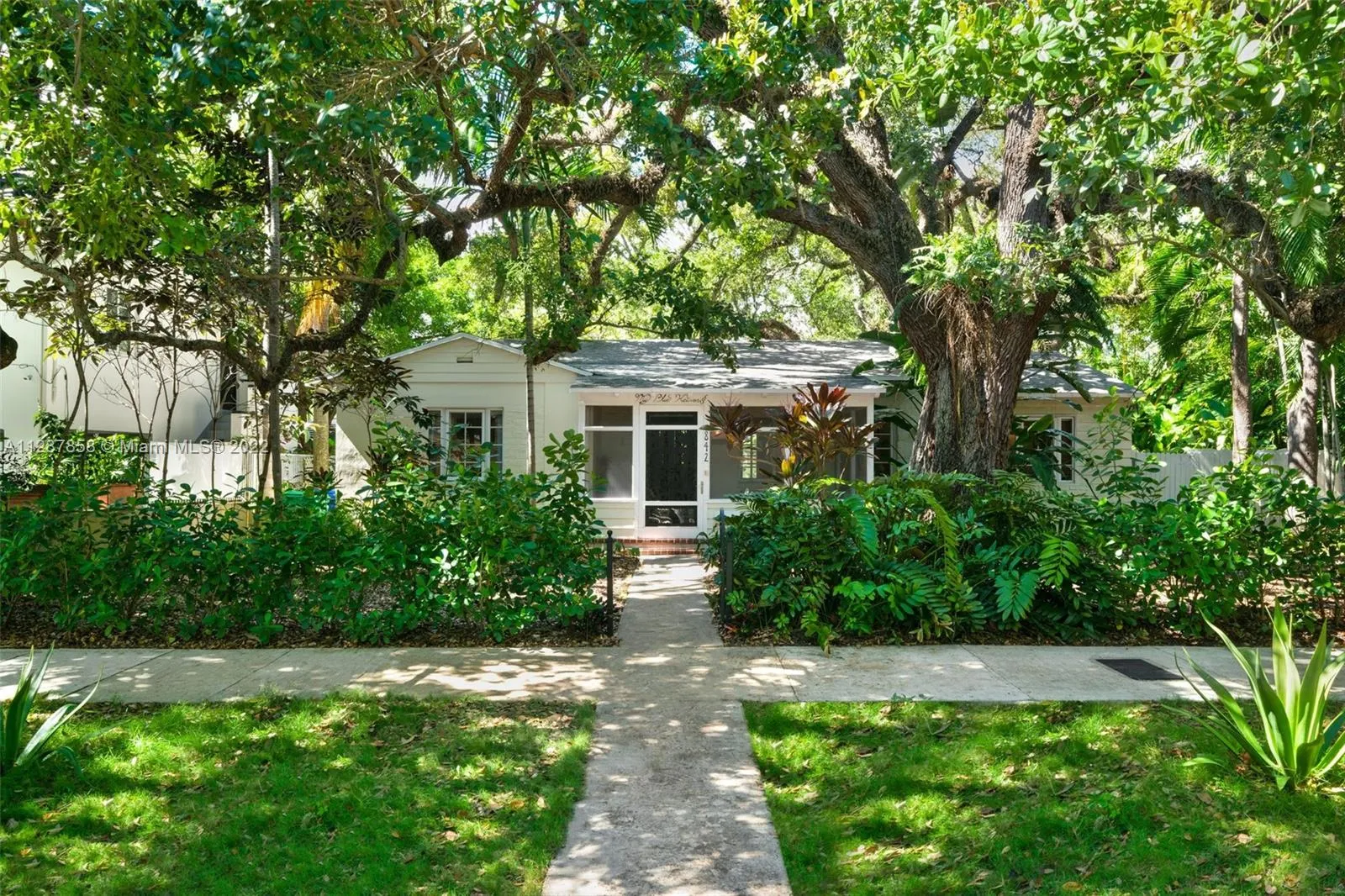4 bedroom 3 bath for sale at 842 NW 9th Ct, Miami FL 33136