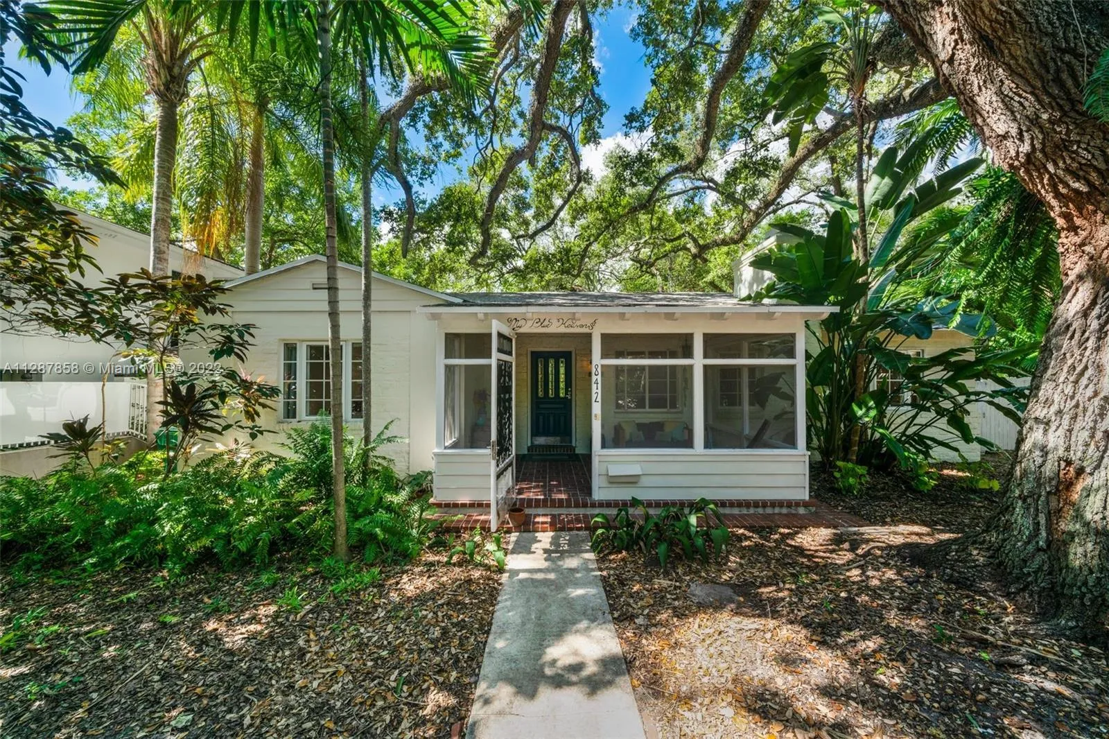 842 NW 9th Ct, Miami FL 33136