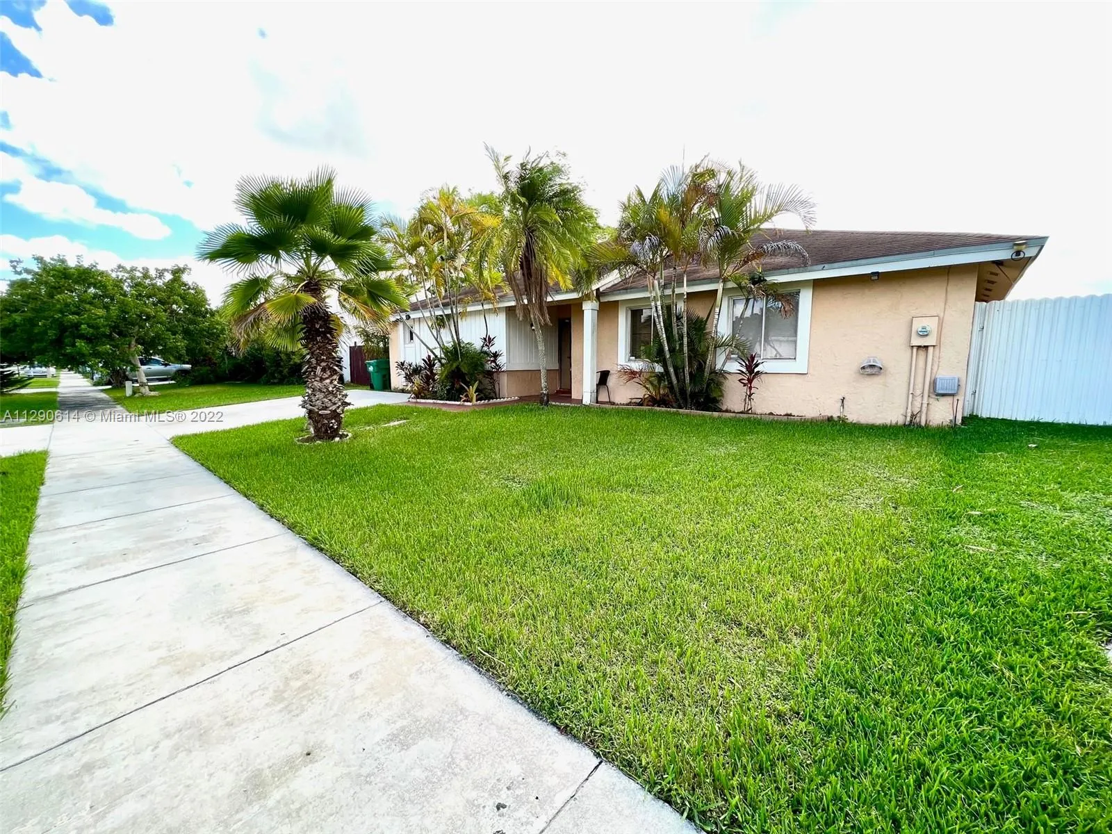 20926 SW 124th Ave Rd, Miami FL 33177