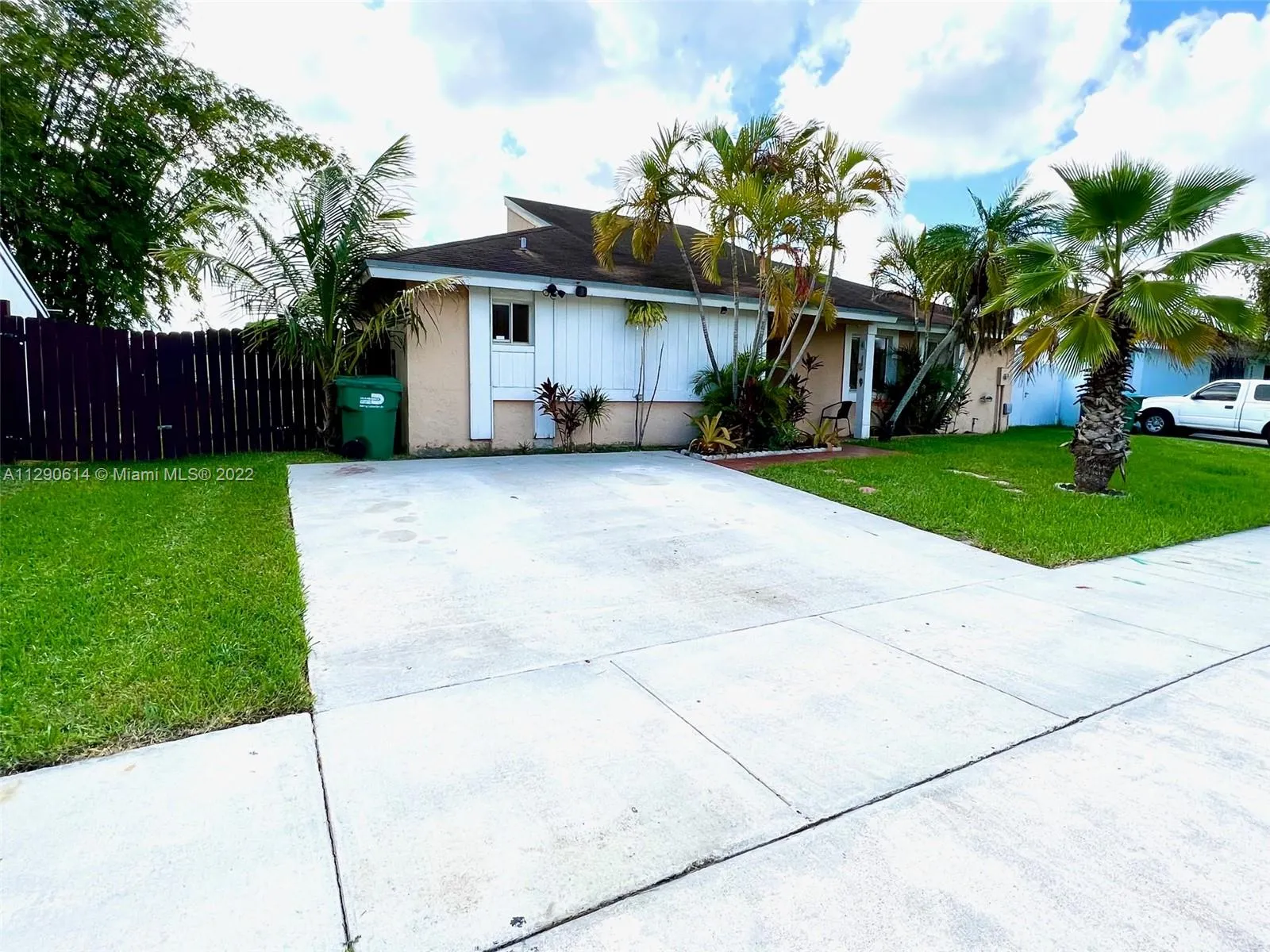 20926 SW 124th Ave Rd, Miami FL 33177