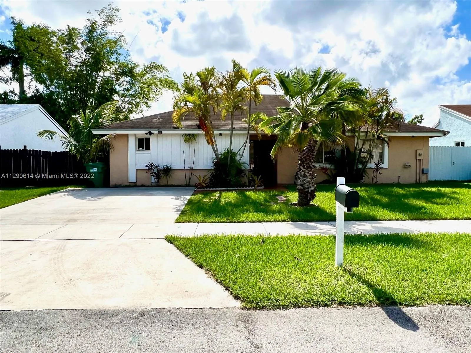 20926 SW 124th Ave Rd, Miami FL 33177