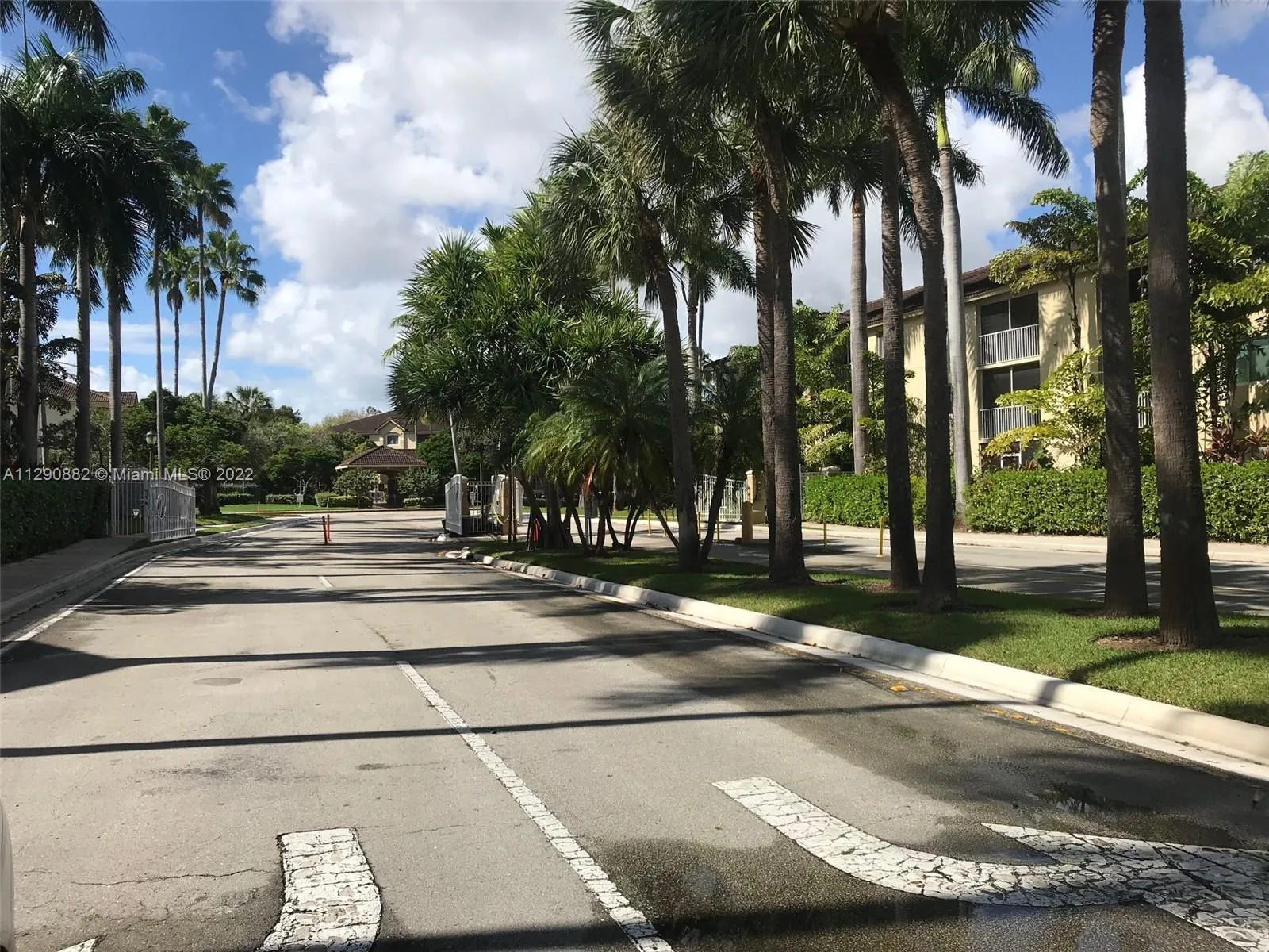 470 S Park Rd # 208, Hollywood FL 33021