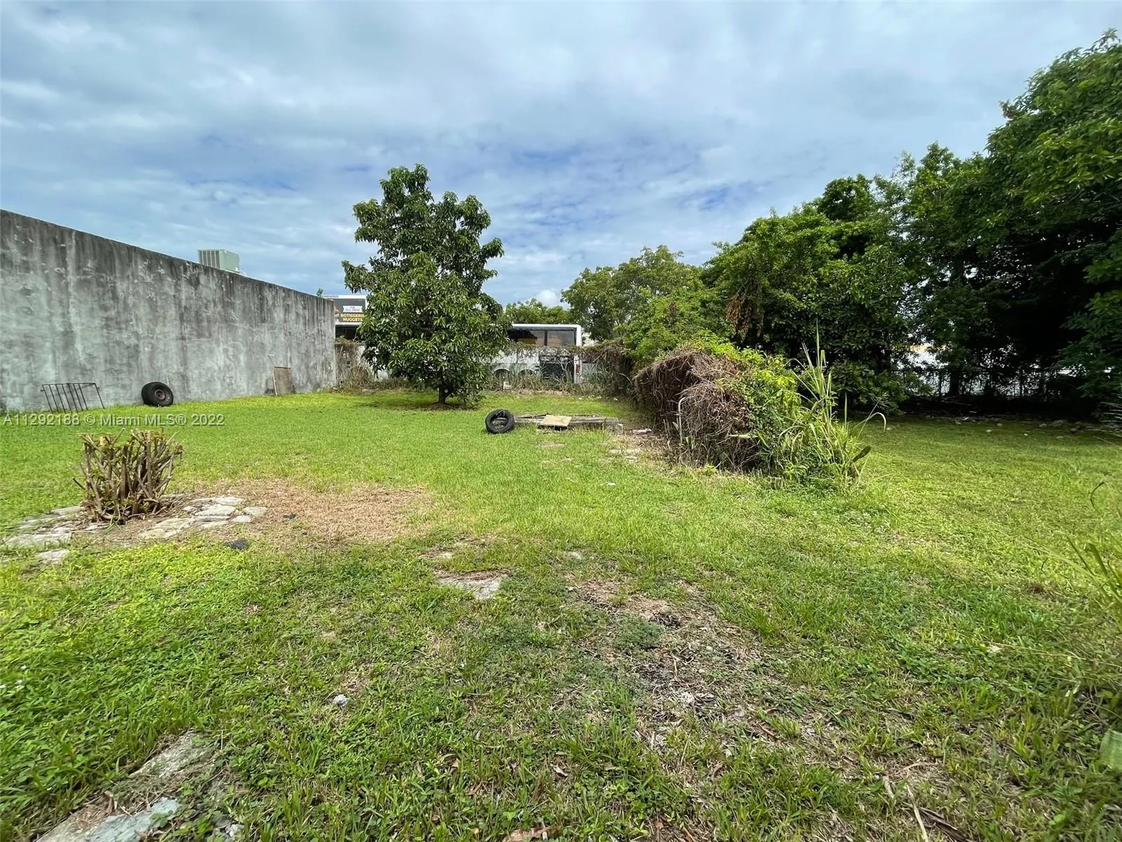 187 NW 53rd St, Miami FL 33127
