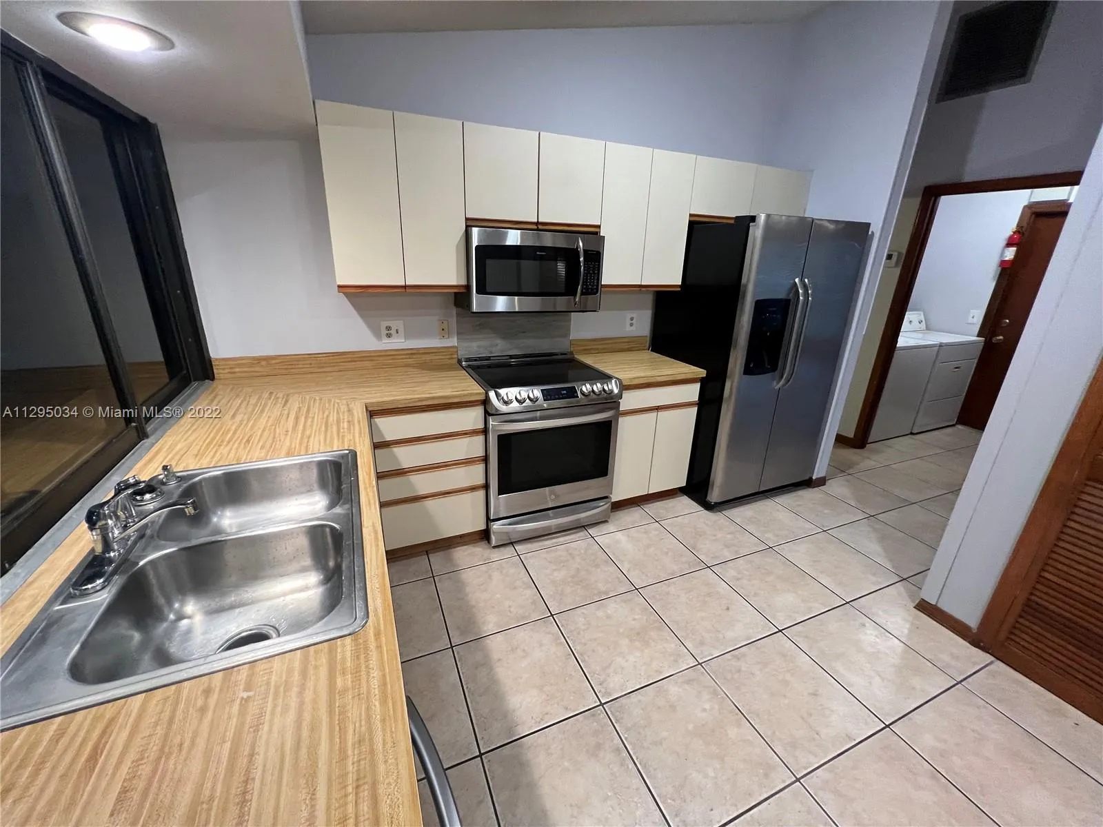 1921 SW Hickock Ter, Port St. Lucie FL 34953