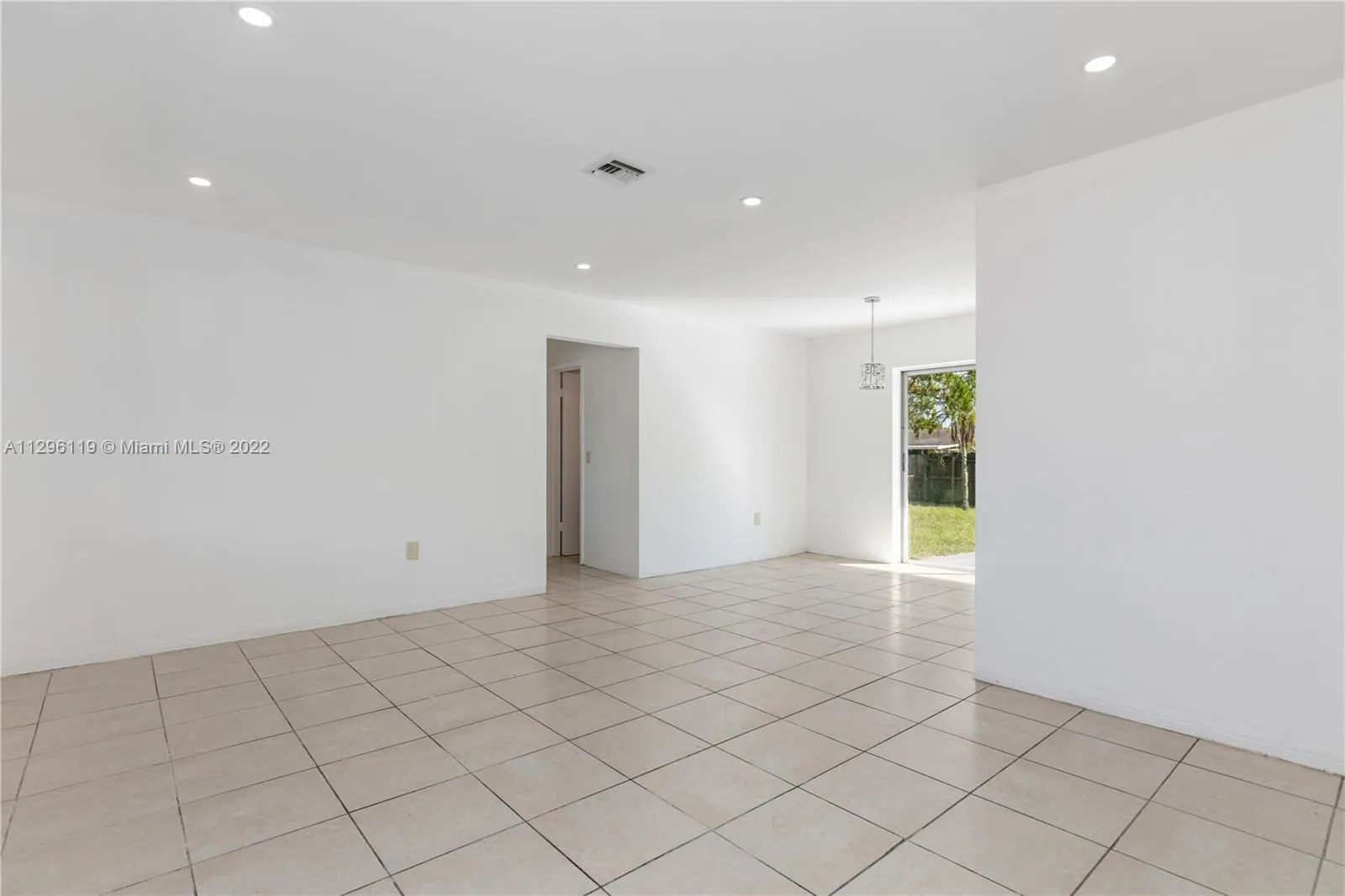 8320 Taft St, Pembroke Pines FL 33024
